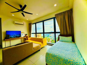 Premium Five queen bed luxury 2BR suites infinity pool netlfix